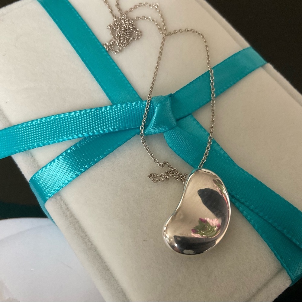 Tiffany  Elsa Peretti Necklace. EUC Approximately 16”